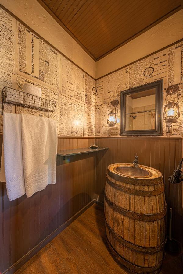 -Pet Friendly- Miners Cabin #6 - King Bed With Private Balcony Tombstone Kültér fotó